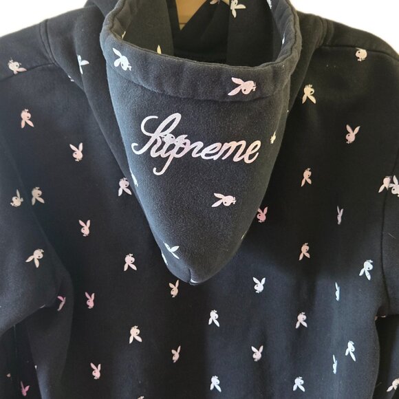 SOLD - Playboy Bunny Theme Black Pullover Hoodie Men's Size Large - Picture 4 of 5